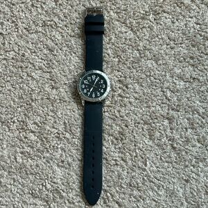 Men’s vintage‎ black/silver stainless steel adjustable bracelet watch one size